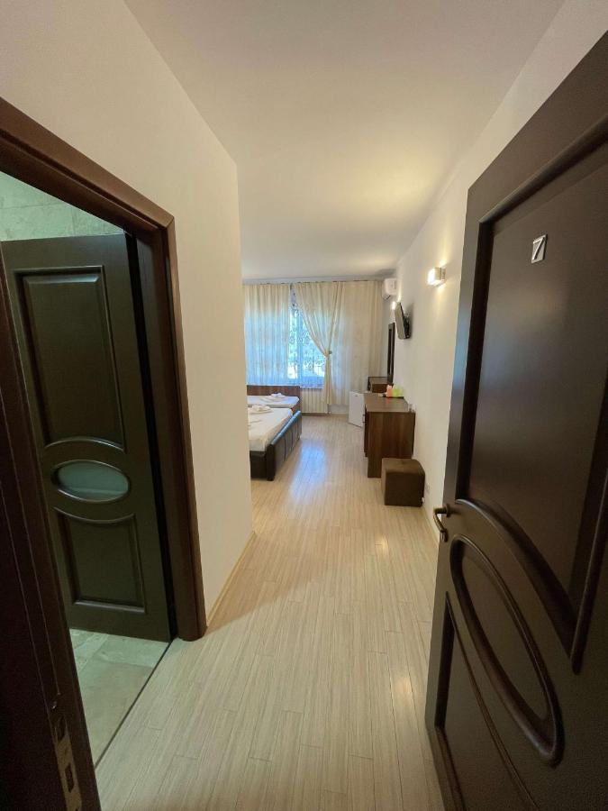 Vila Regal Mamaia Eksteriør billede